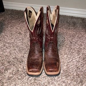 Burgundy and brown Justin cowgirl boots
